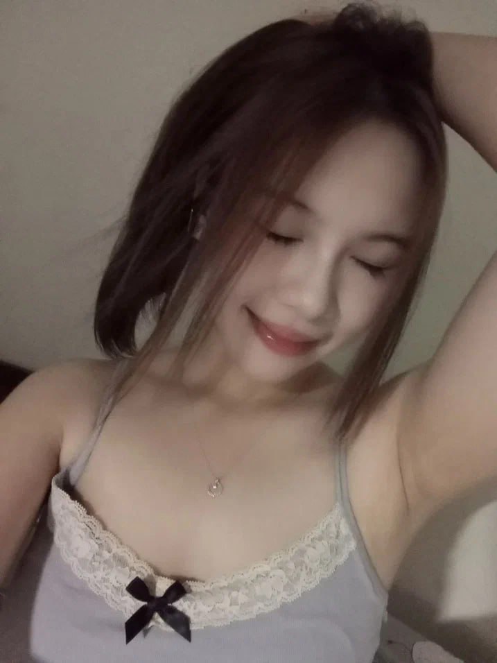 Dẫn người yêu về nhà chơi, em gái bị chị "cướp" mất